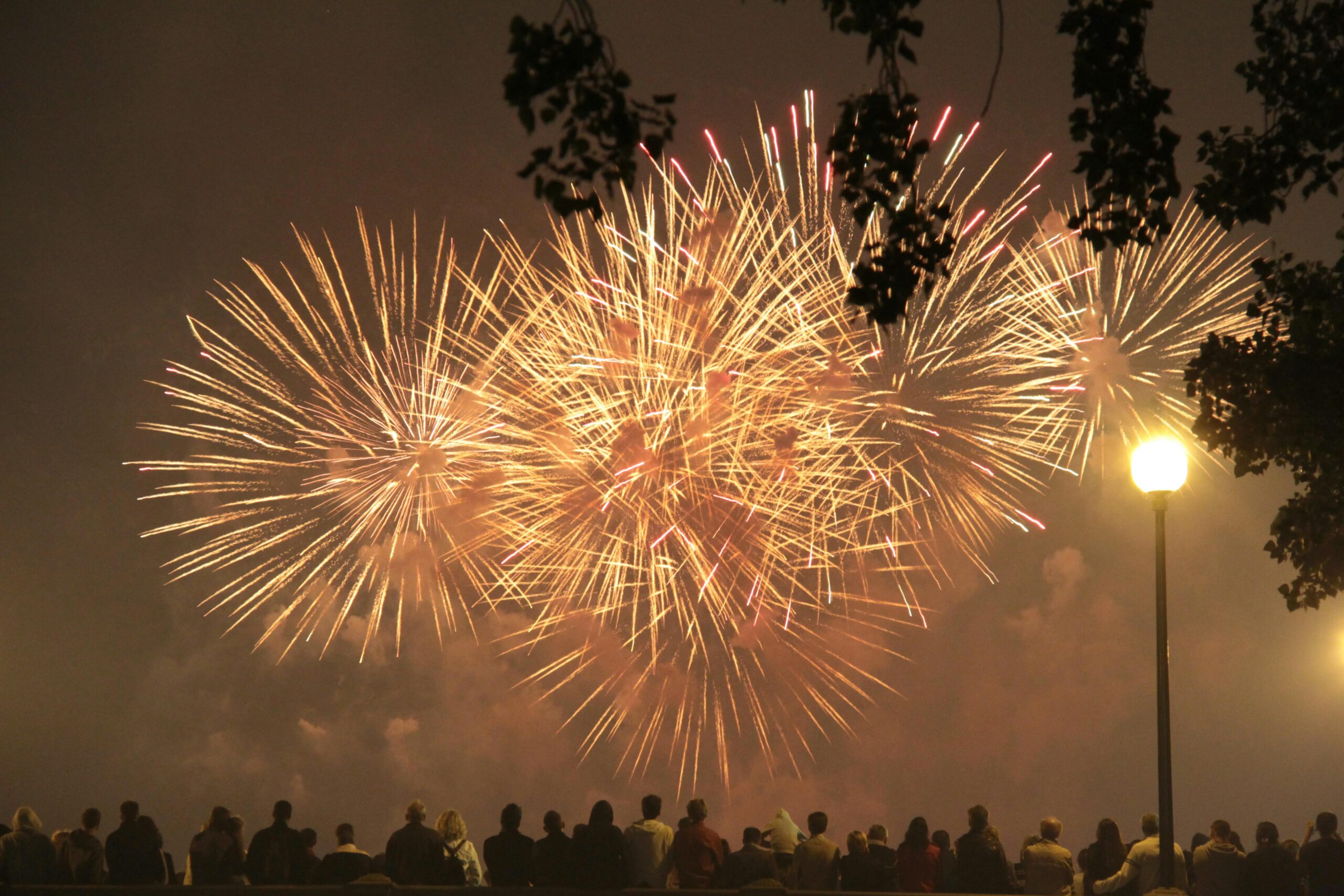 Feu d'artifice - Cocktail explosif de polluants